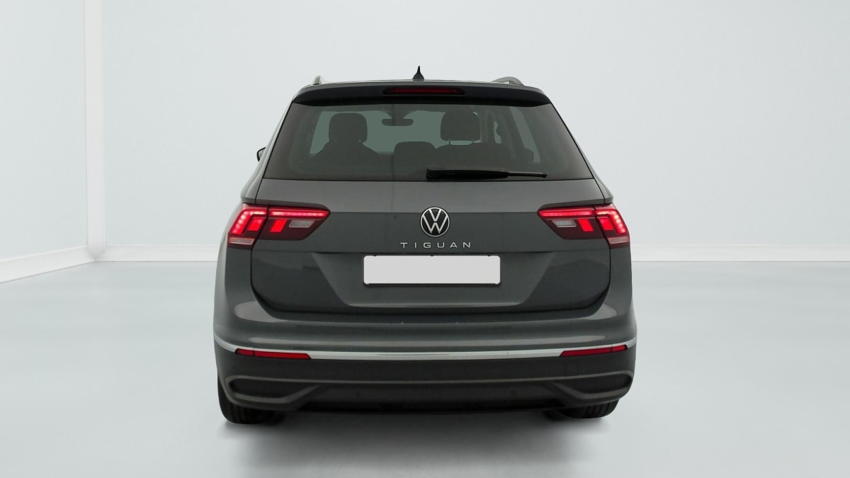 Volkswagen Tiguan - Image 6