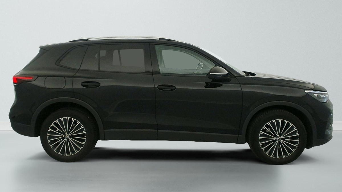 Volkswagen Tiguan - Image 8