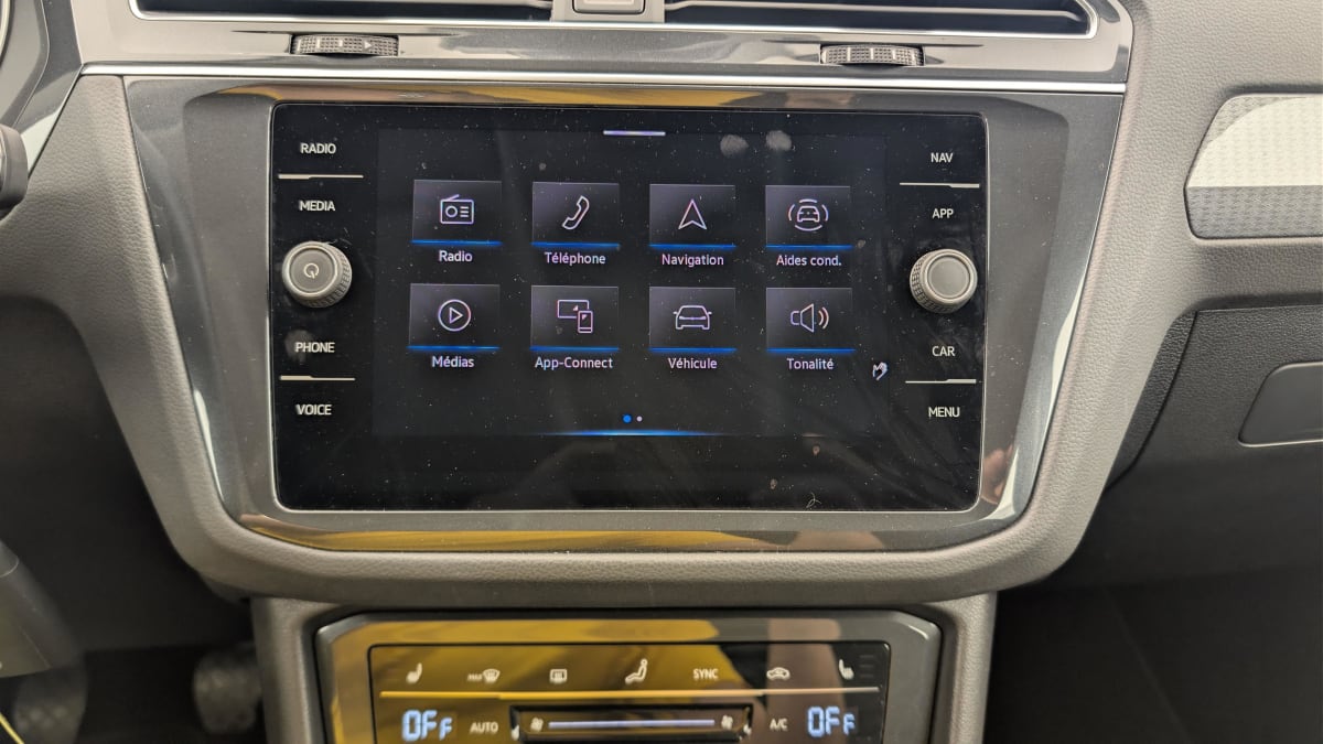 Volkswagen Tiguan - Image 17