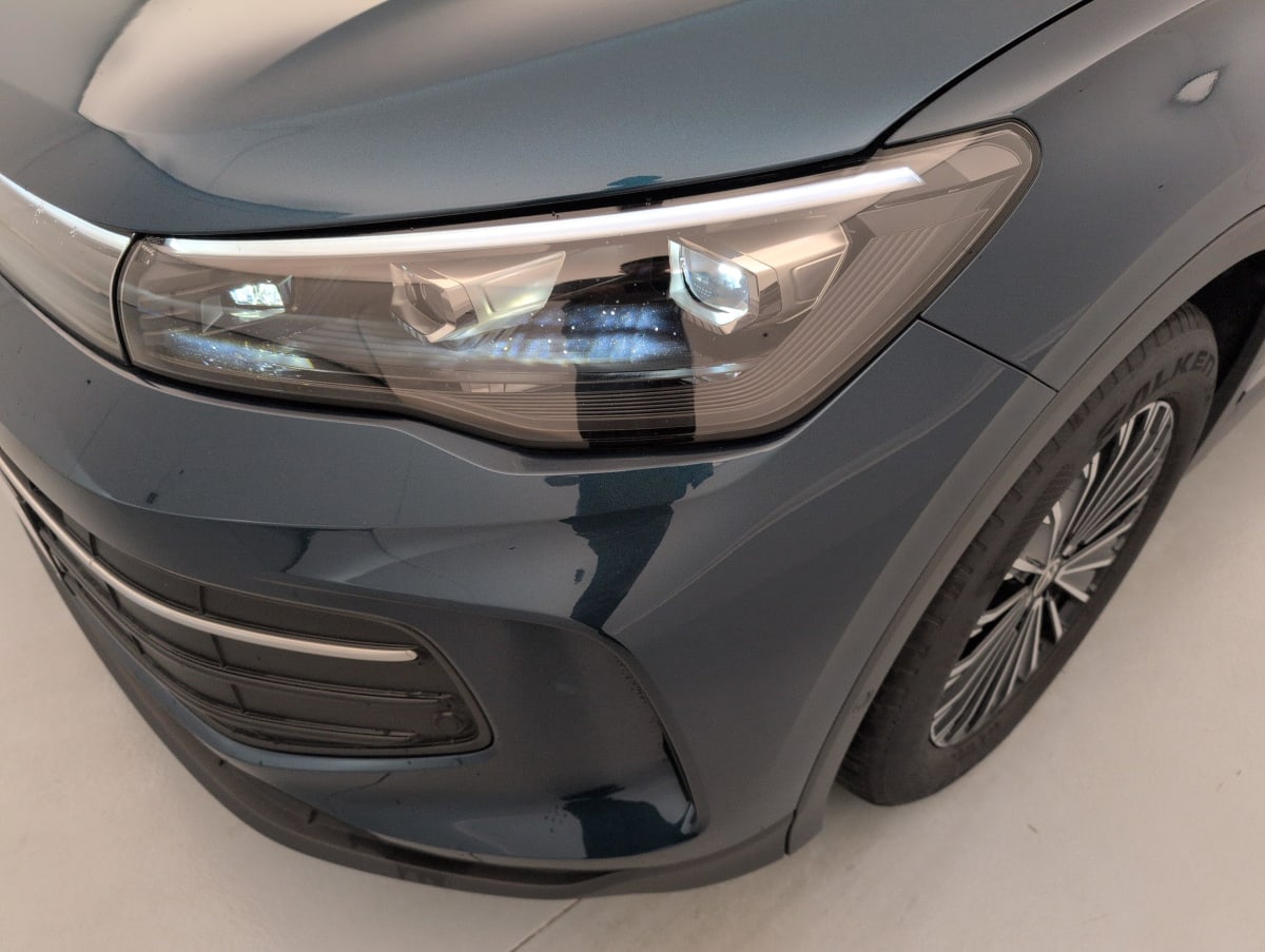 Volkswagen Tiguan - Image 20