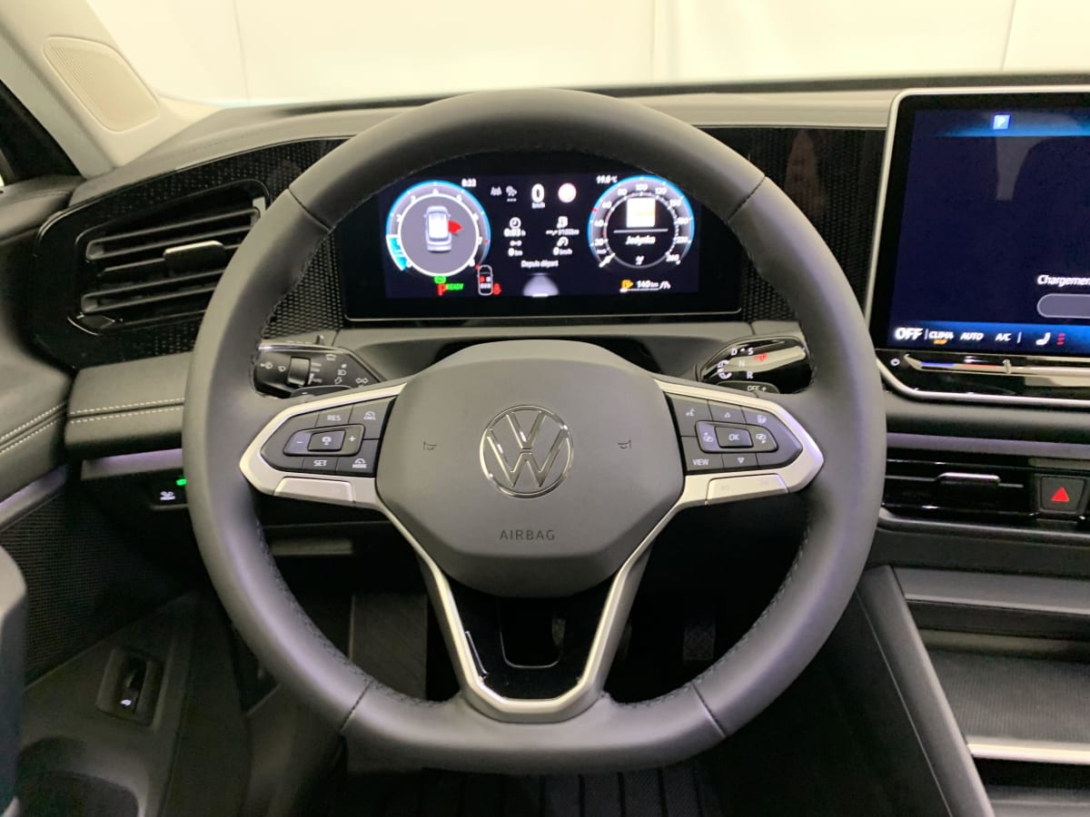 Volkswagen Tiguan - Image 92