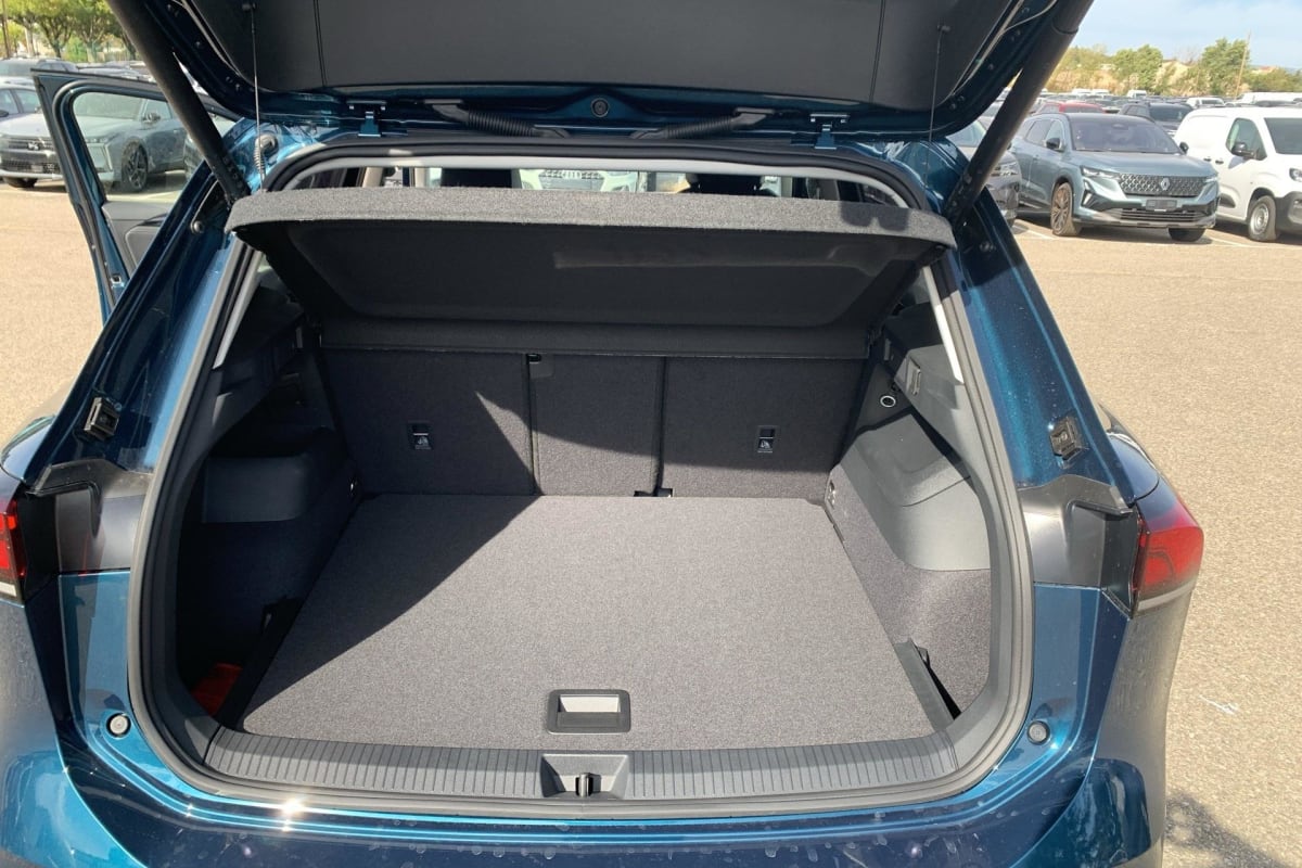 Volkswagen Tiguan - Image 12