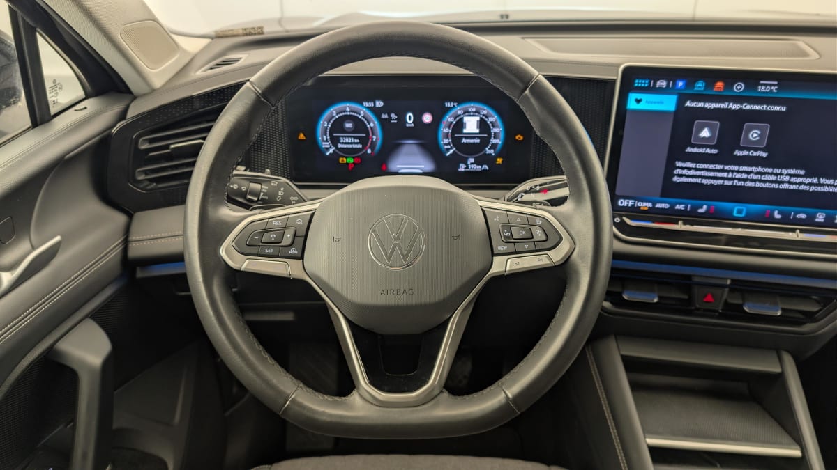 Volkswagen Tiguan - Image 14