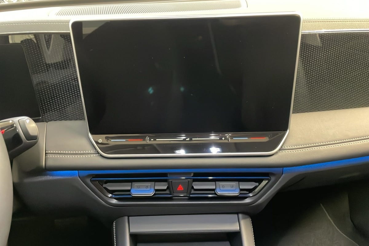 Volkswagen Tiguan - Image 17