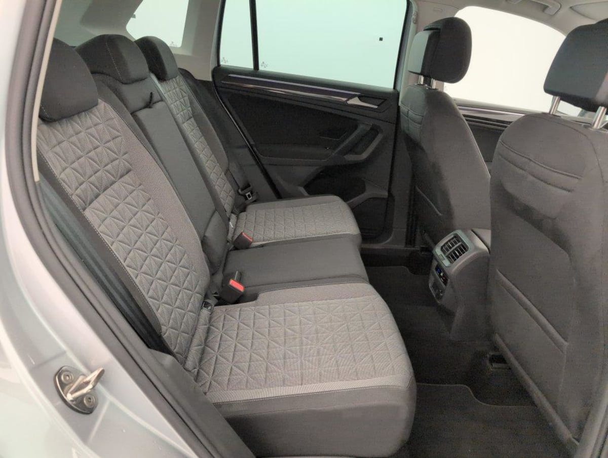 Volkswagen Tiguan - Image 10