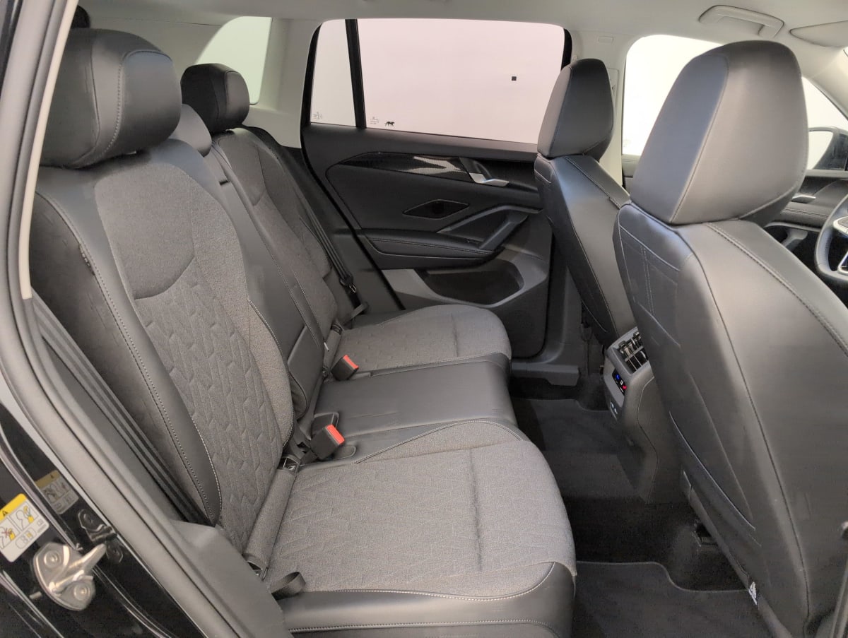 Volkswagen Tiguan - Image 10