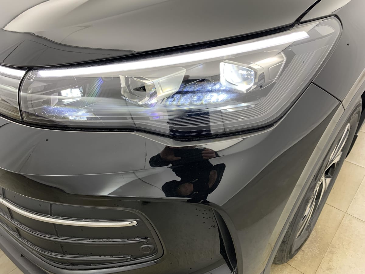 Volkswagen Tiguan - Image 28