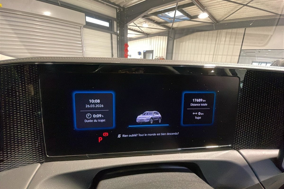 Volkswagen Tiguan - Image 14