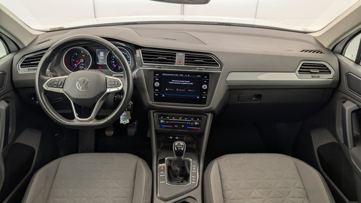 Volkswagen Tiguan - Image 13