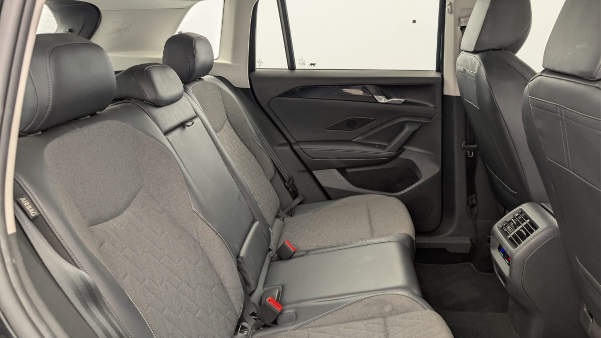 Volkswagen Tiguan - Image 10