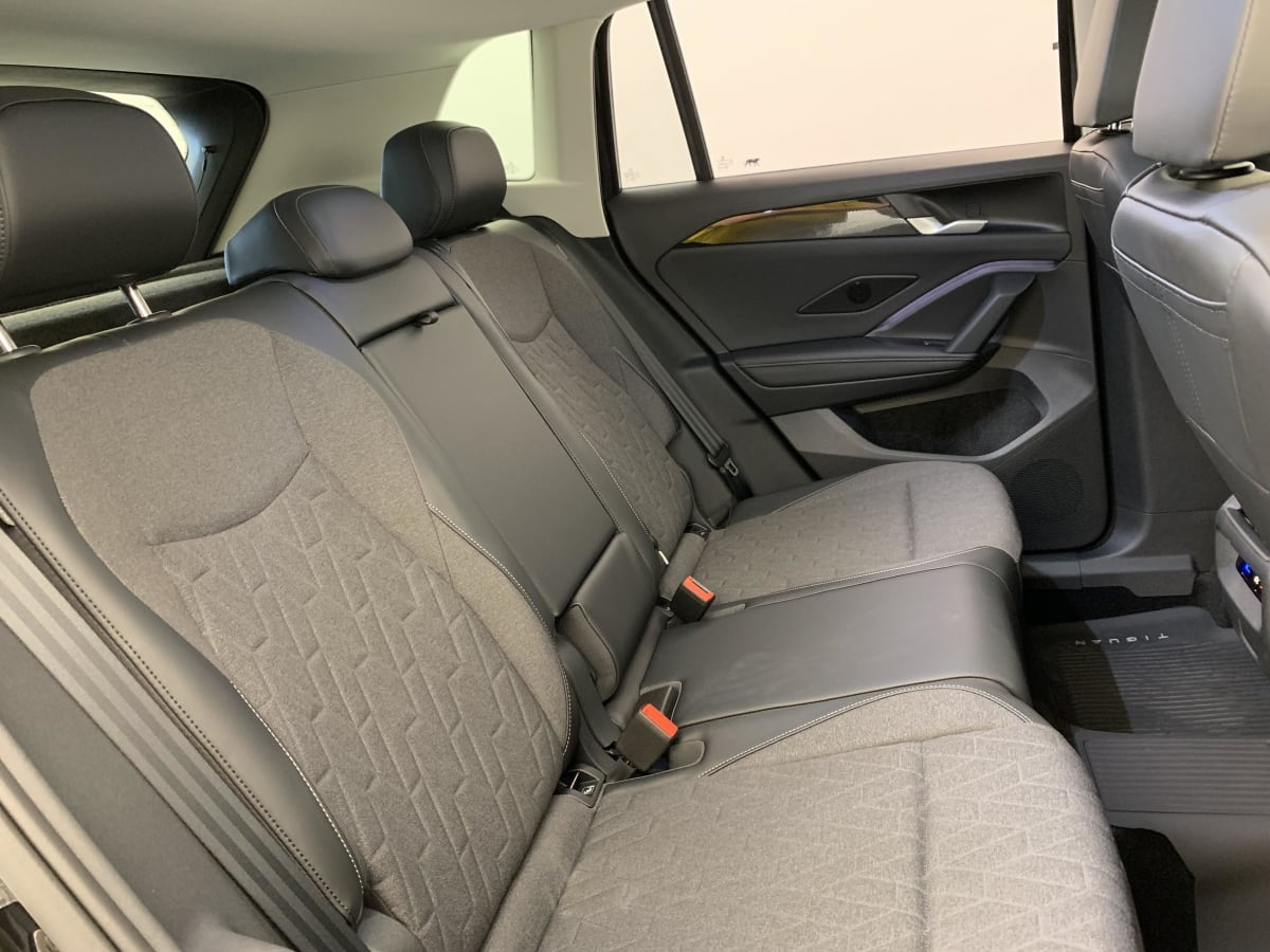Volkswagen Tiguan - Image 9