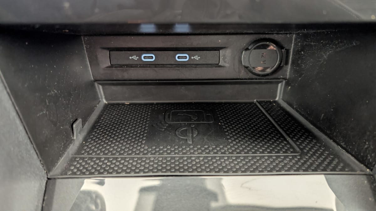 Volkswagen Tiguan - Image 21
