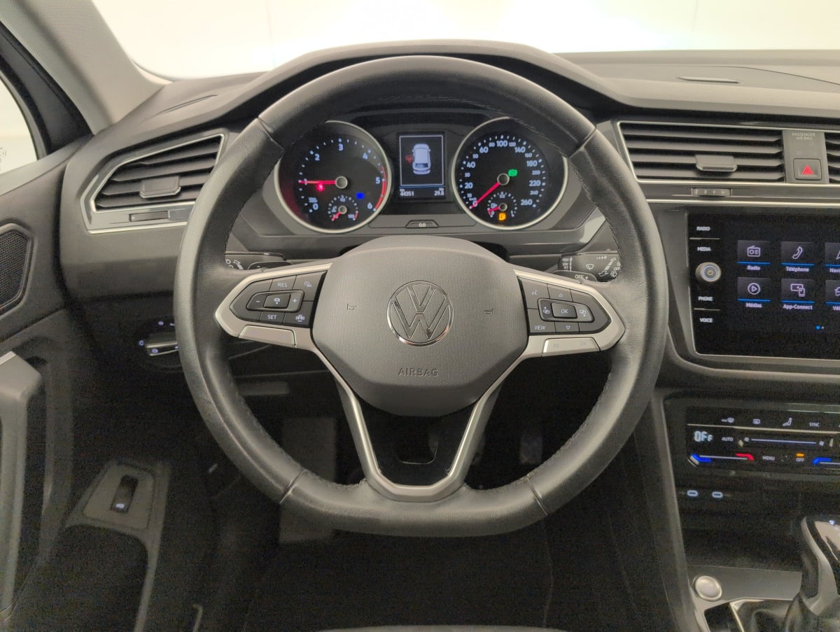 Volkswagen Tiguan - Image 23