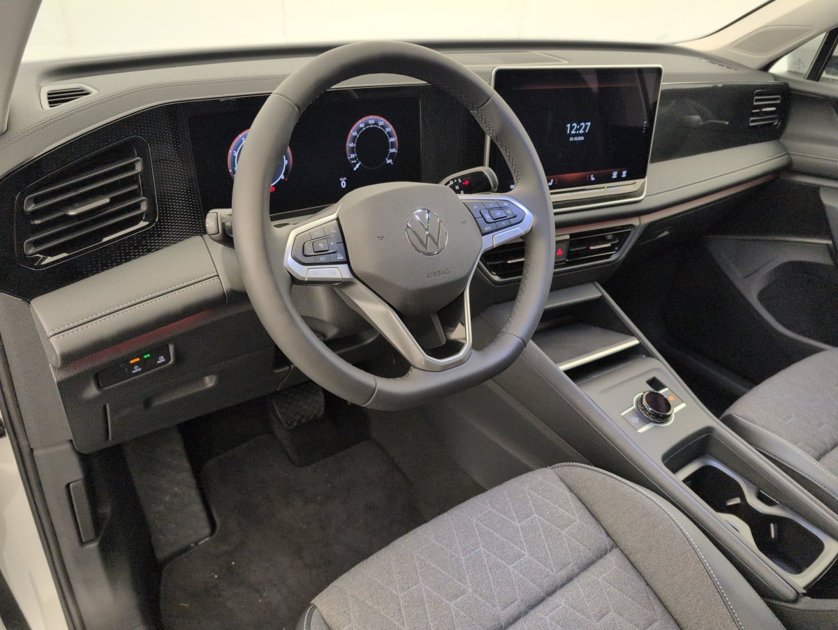 Volkswagen Tiguan - Image 16