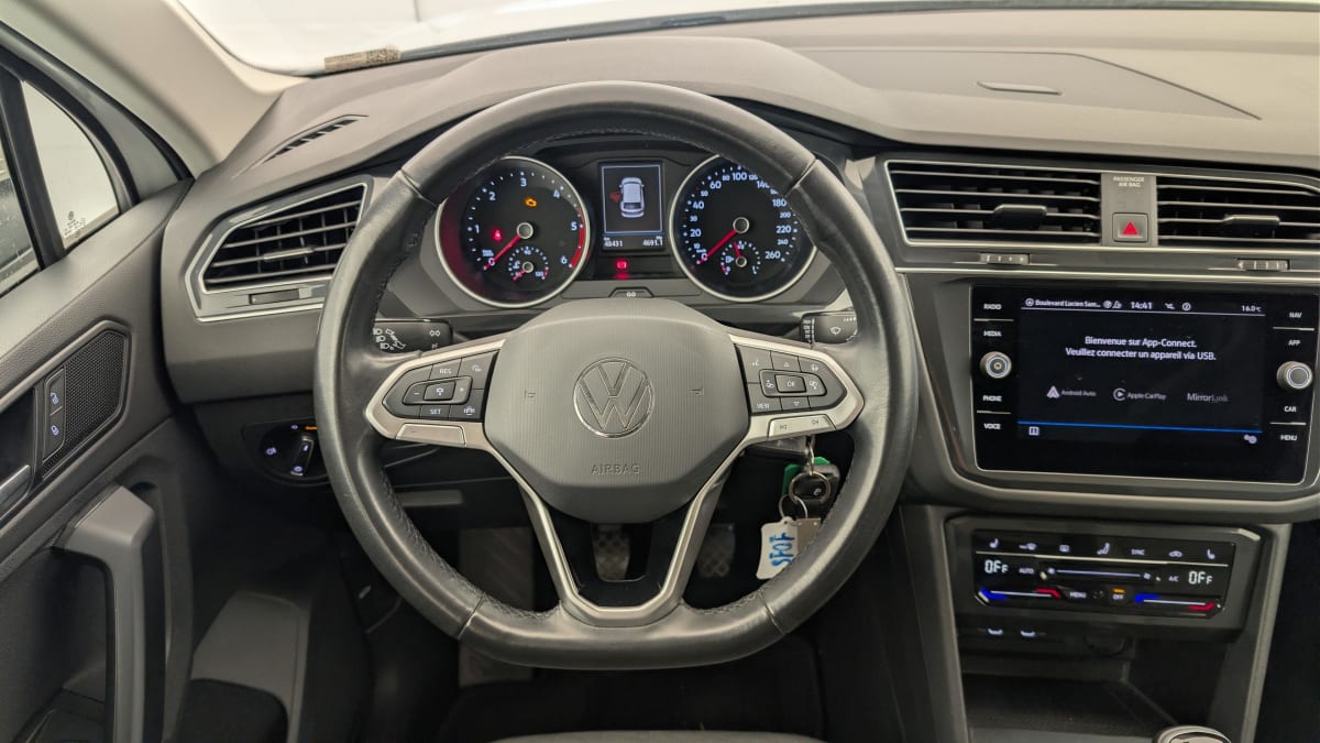 Volkswagen Tiguan - Image 14