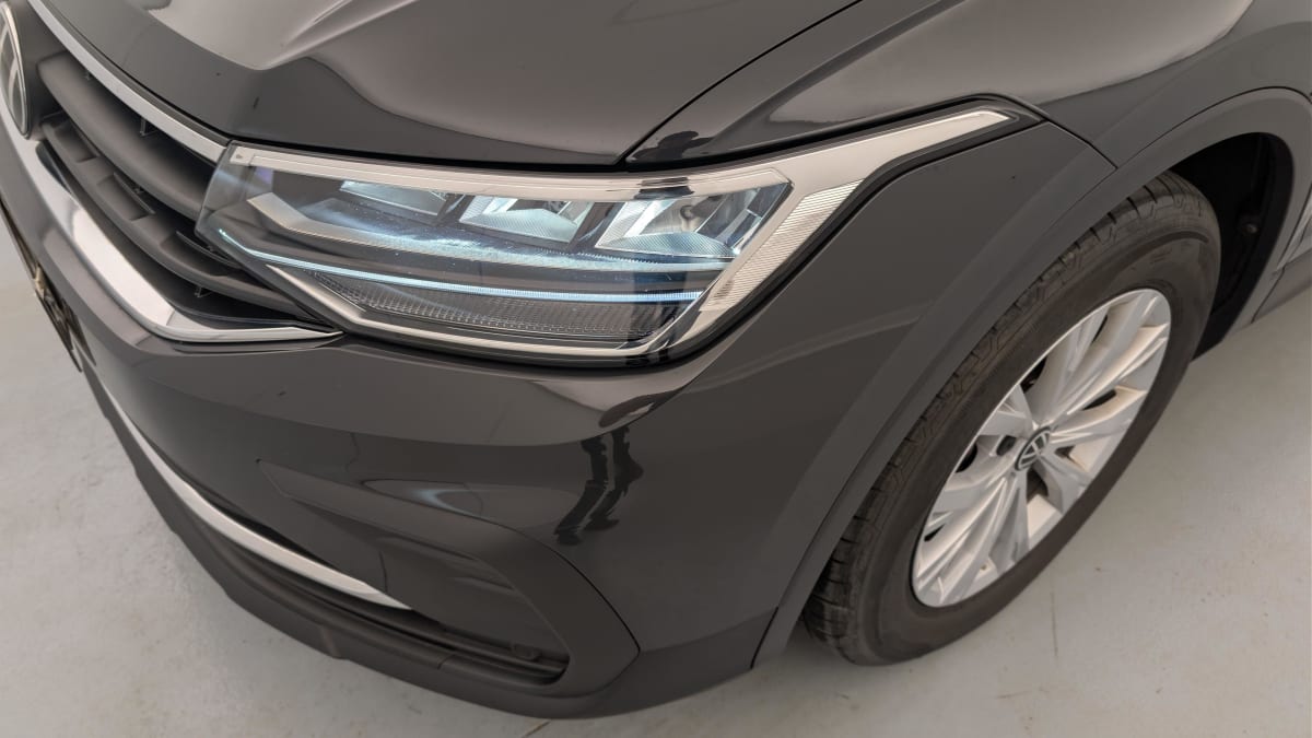 Volkswagen Tiguan - Image 21