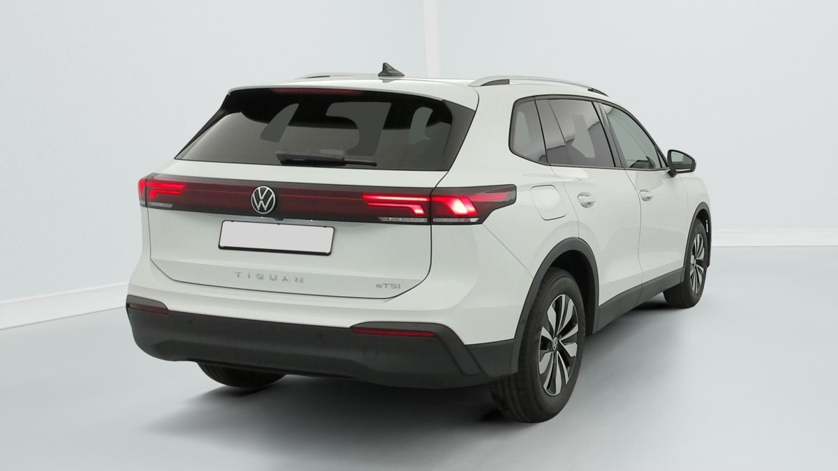 Volkswagen Tiguan - Image 7