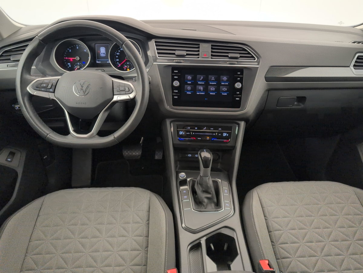 Volkswagen Tiguan - Image 13