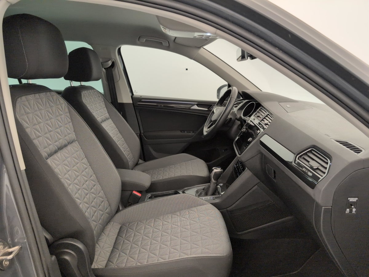 Volkswagen Tiguan - Image 9