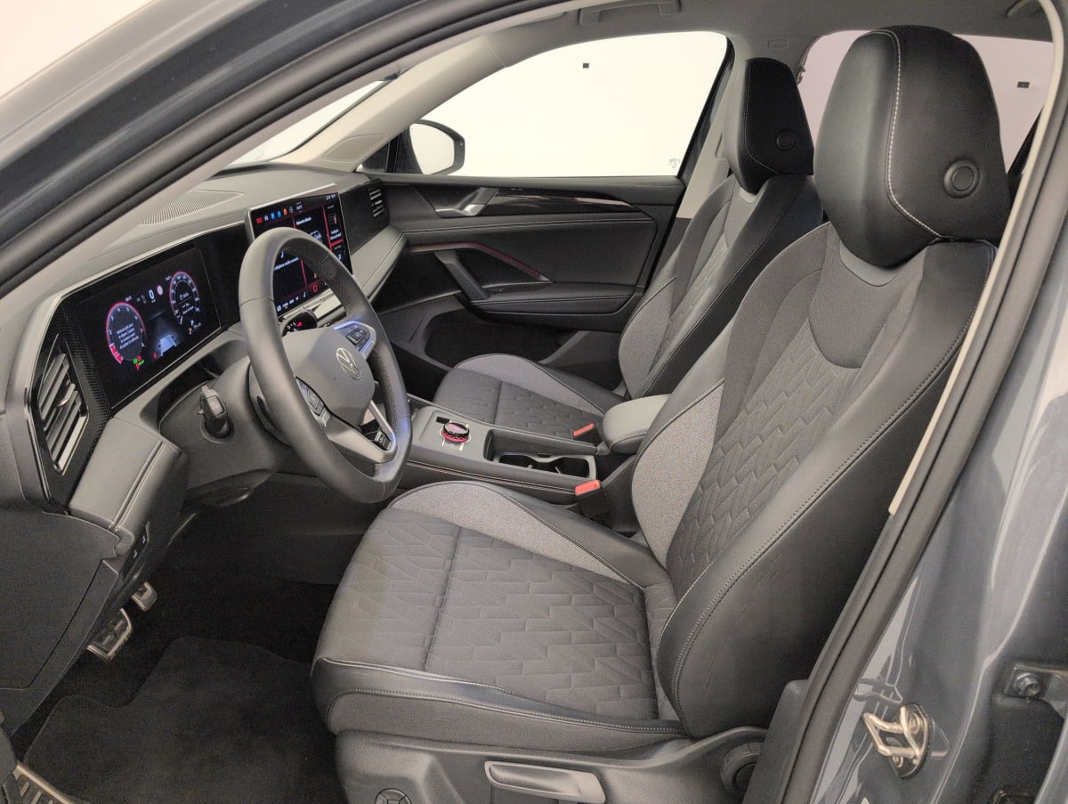 Volkswagen Tiguan - Image 24