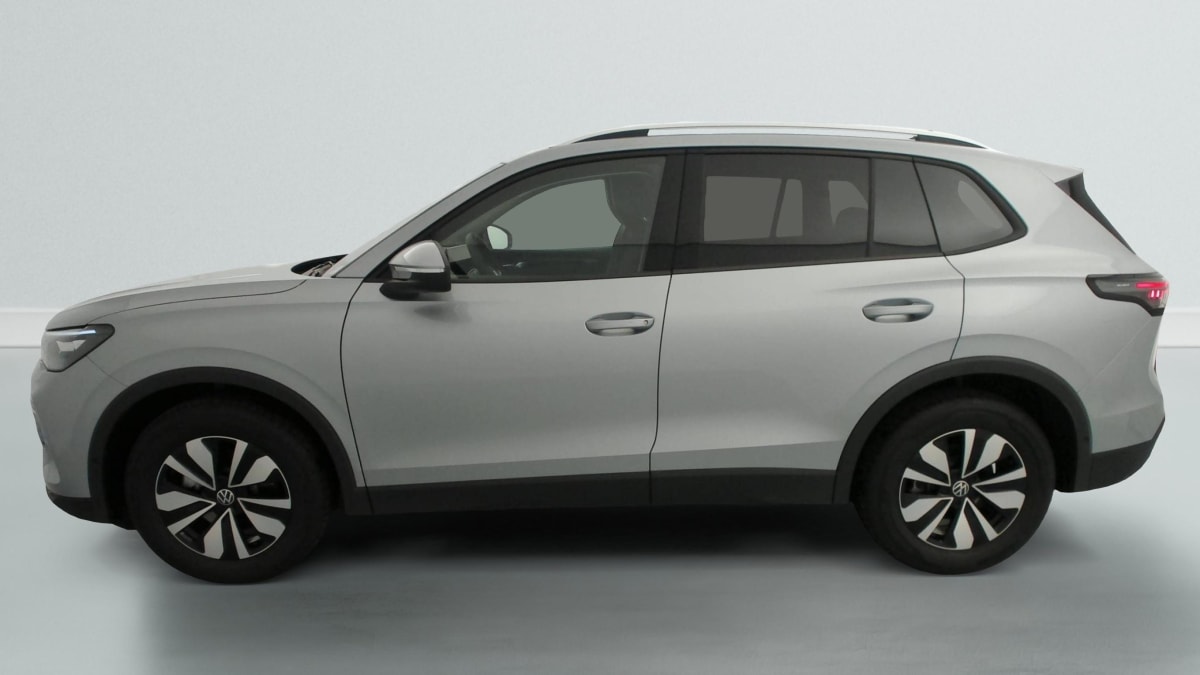 Volkswagen Tiguan - Image 30