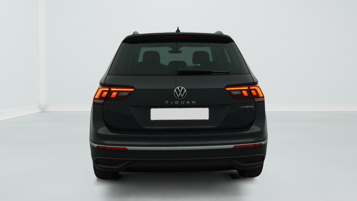 Volkswagen Tiguan - Image 6
