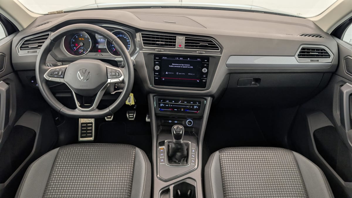 Volkswagen Tiguan - Image 13