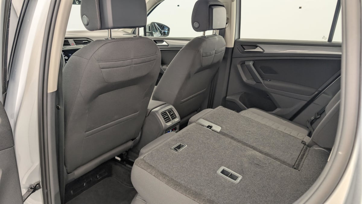 Volkswagen Tiguan - Image 12
