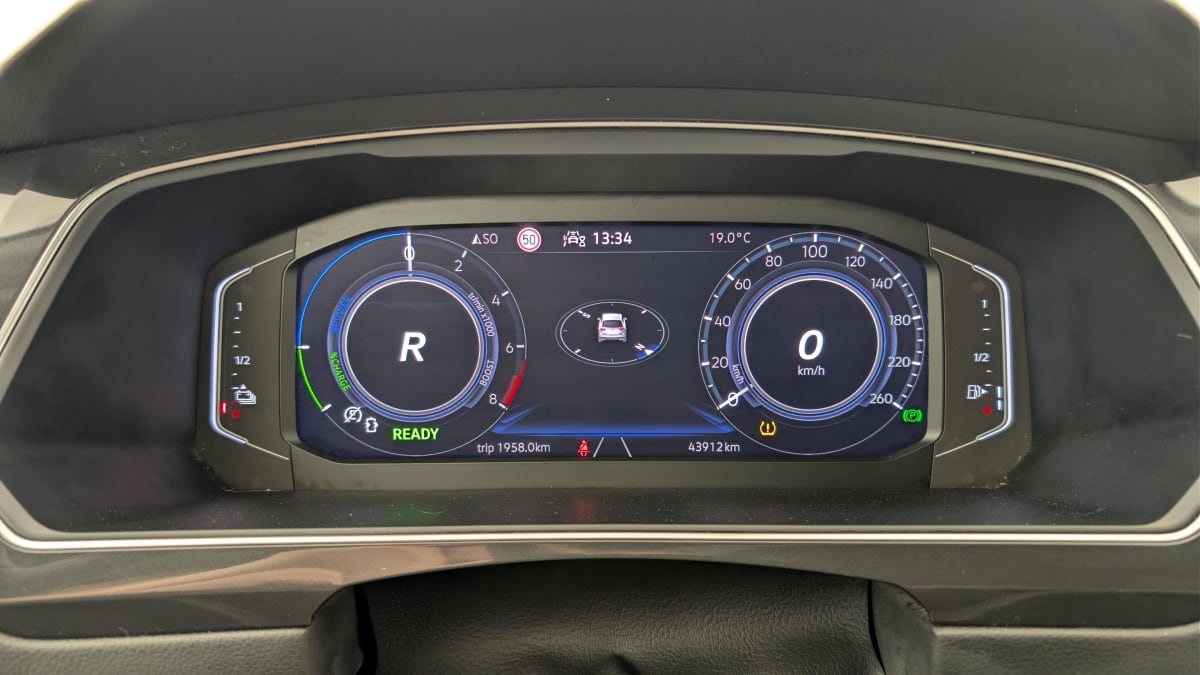 Volkswagen Tiguan - Image 25