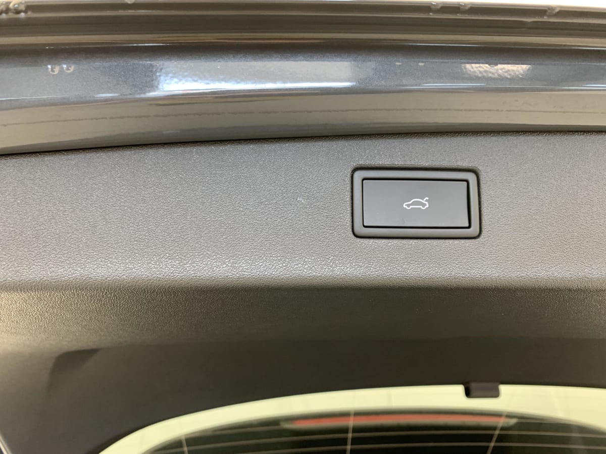 Volkswagen Tiguan - Image 38