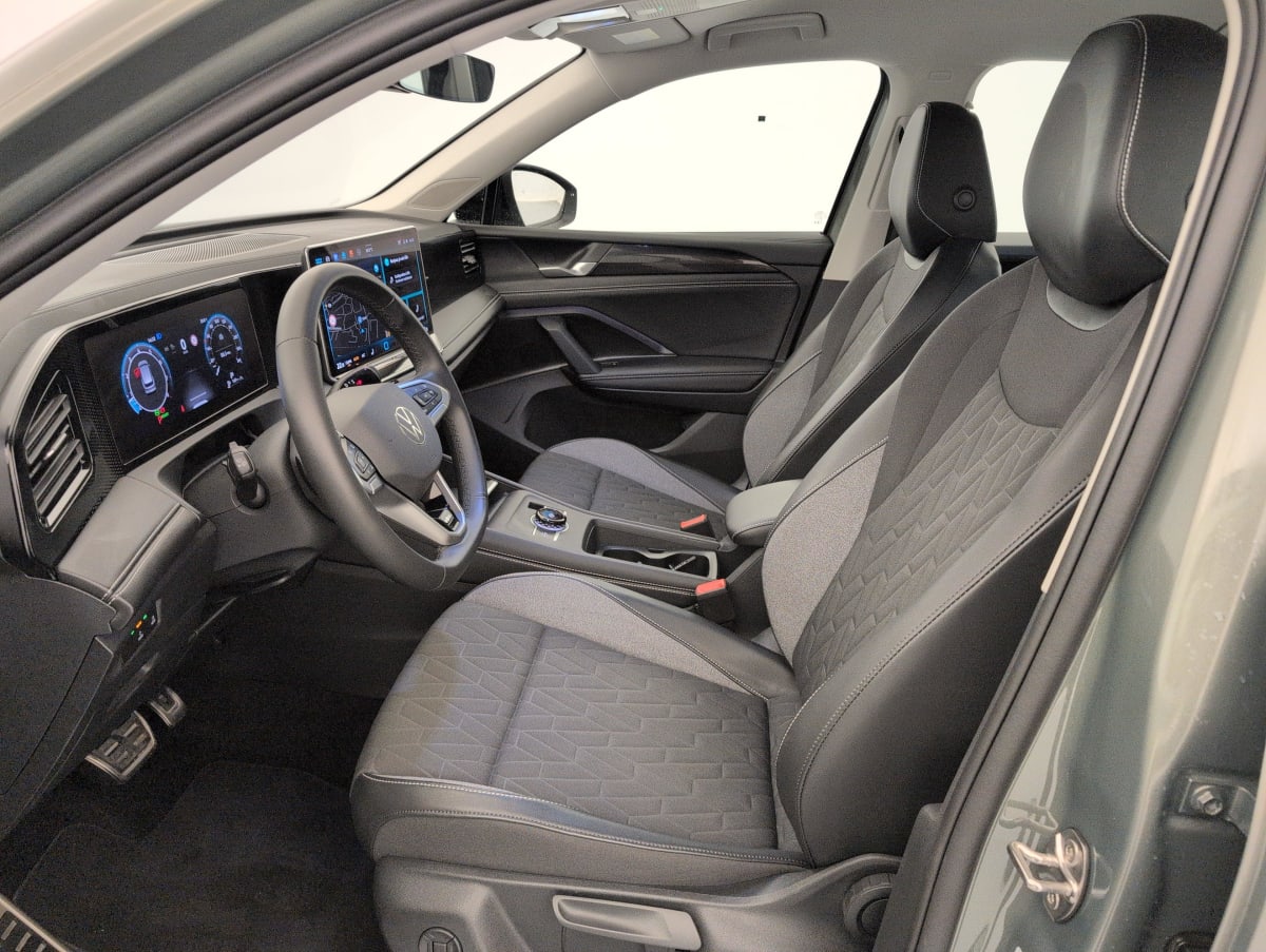 Volkswagen Tiguan - Image 16