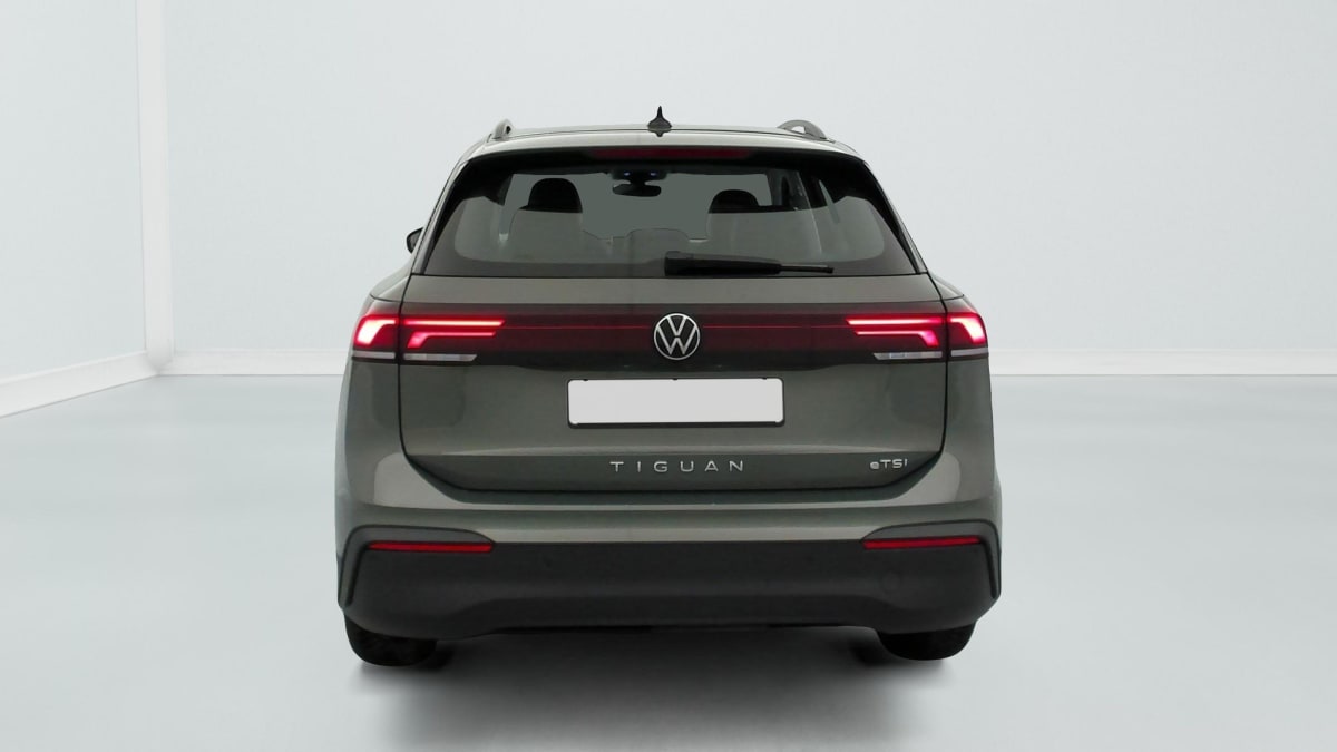Volkswagen Tiguan - Image 6