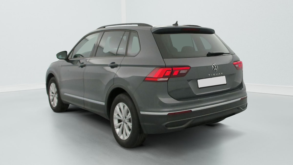 Volkswagen Tiguan - Image 5