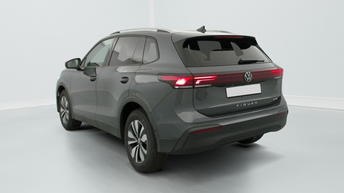 Volkswagen Tiguan - Image 26