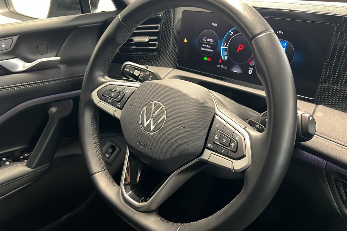 Volkswagen Tiguan - Image 15