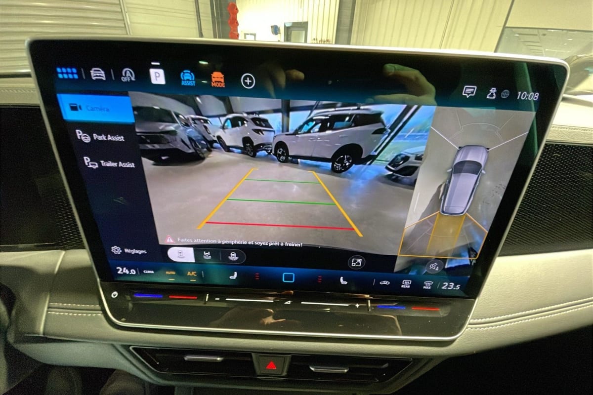 Volkswagen Tiguan - Image 15