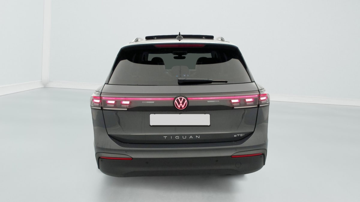 Volkswagen Tiguan - Image 62