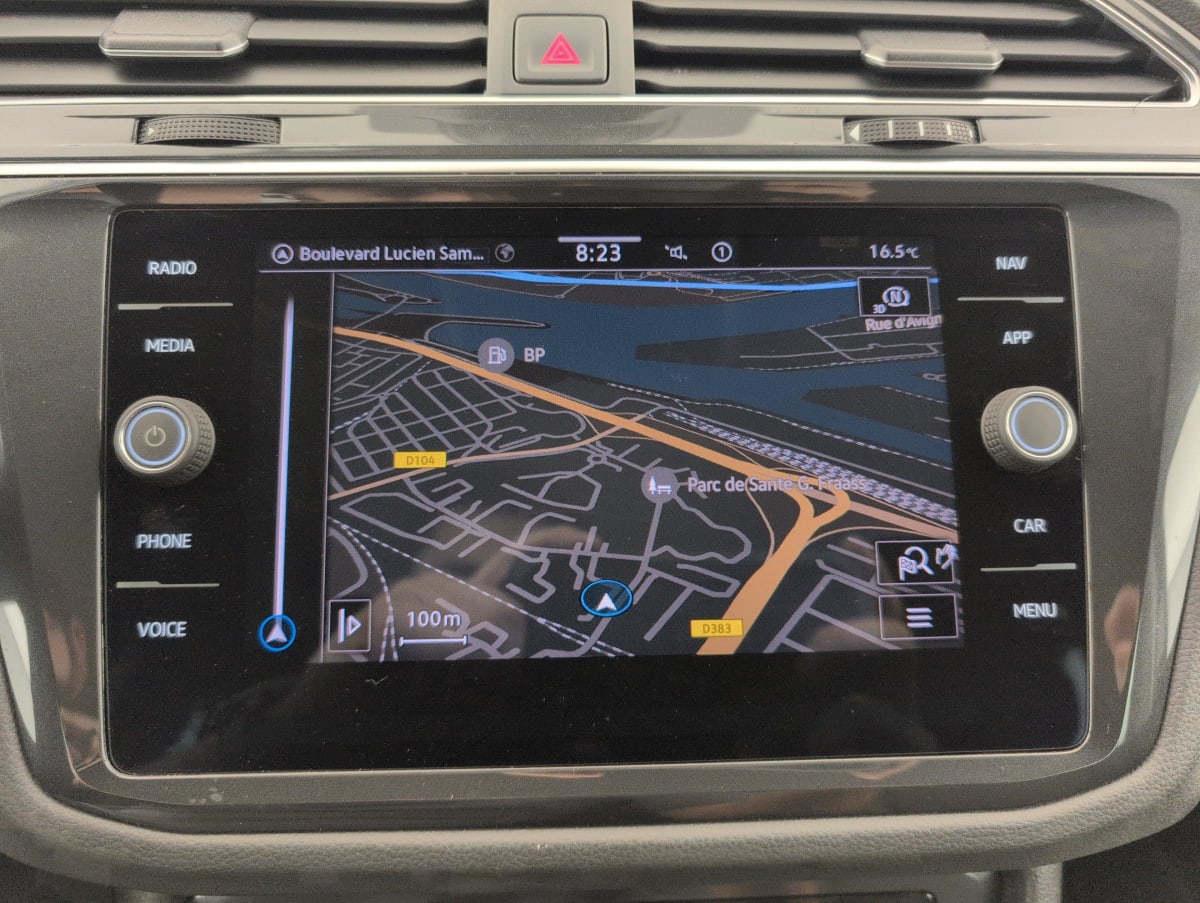 Volkswagen Tiguan - Image 18
