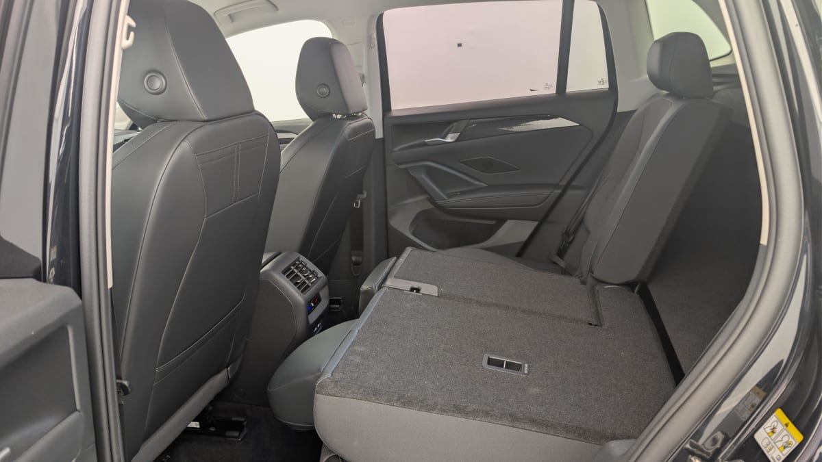 Volkswagen Tiguan - Image 12