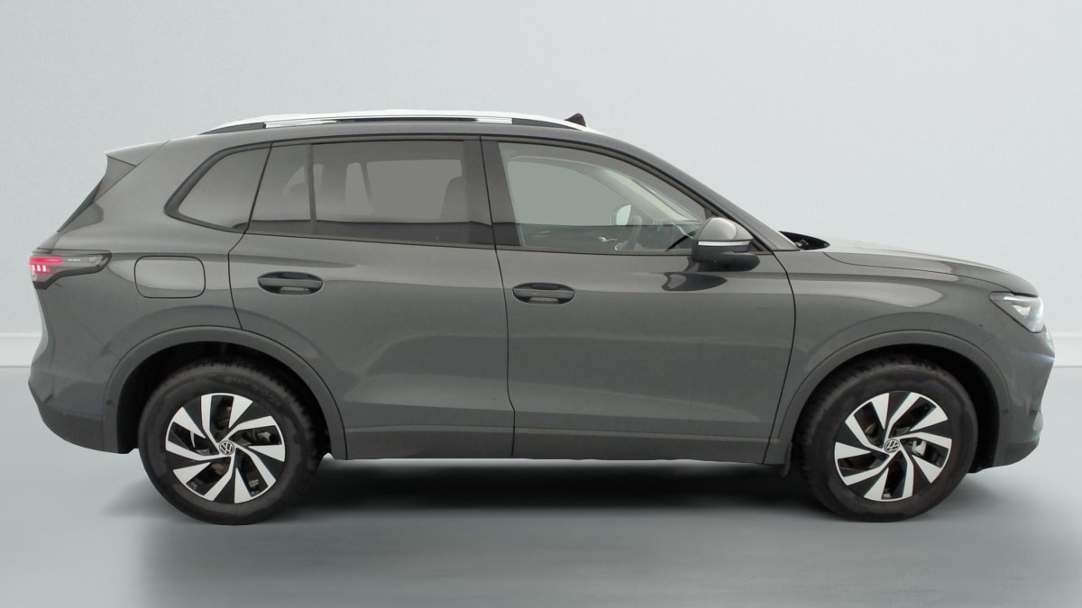 Volkswagen Tiguan - Image 64