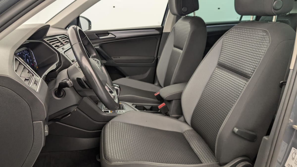 Volkswagen Tiguan - Image 16