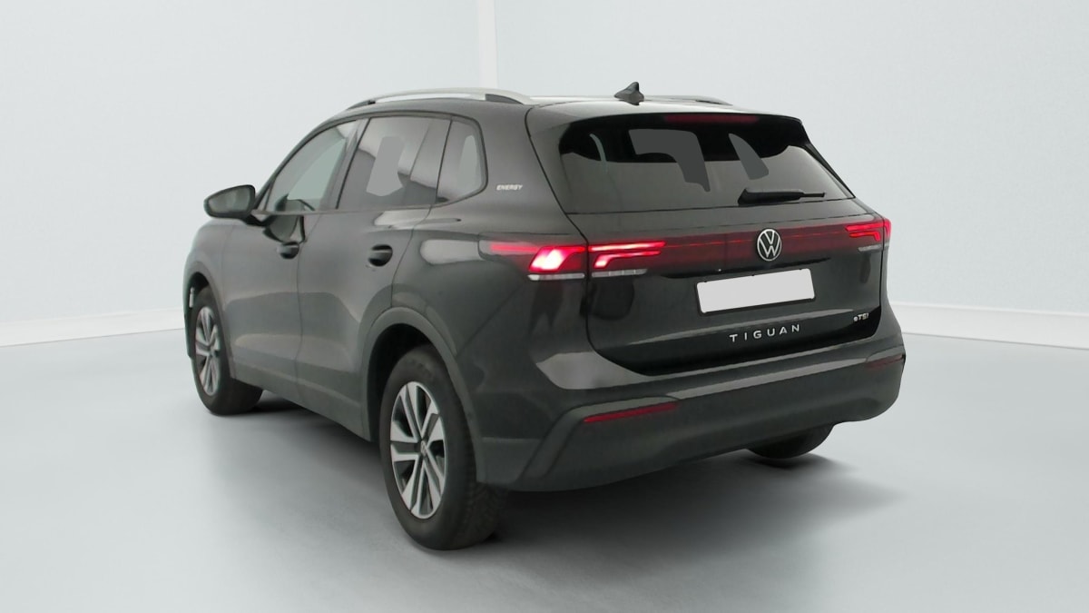 Volkswagen Tiguan - Image 5