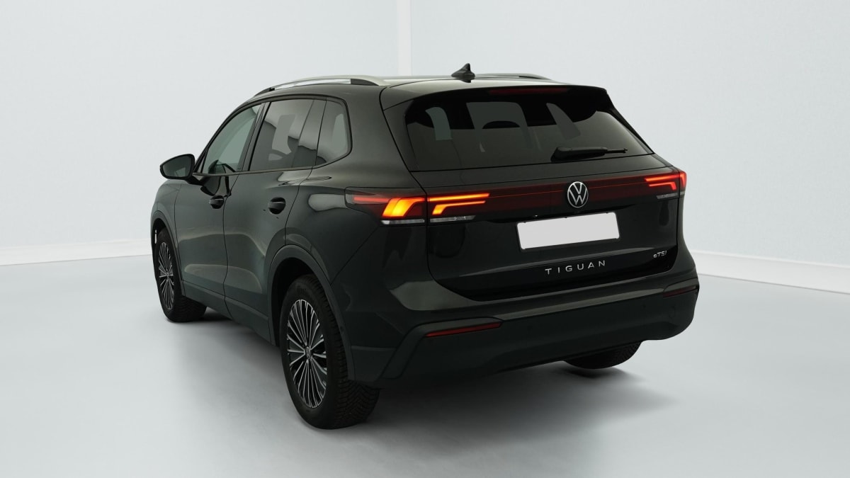 Volkswagen Tiguan - Image 5