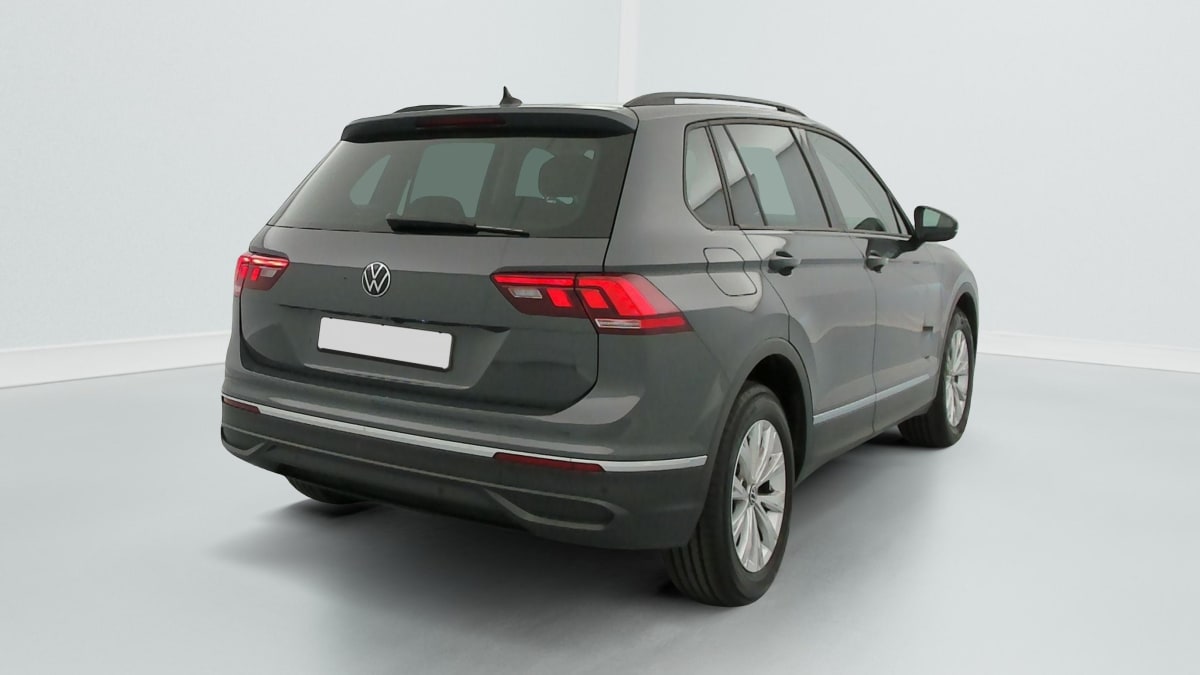 Volkswagen Tiguan - Image 7