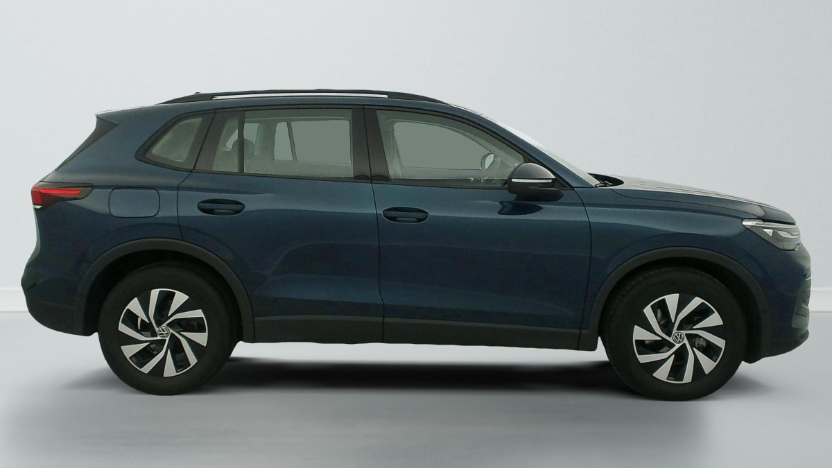 Volkswagen Tiguan - Image 8