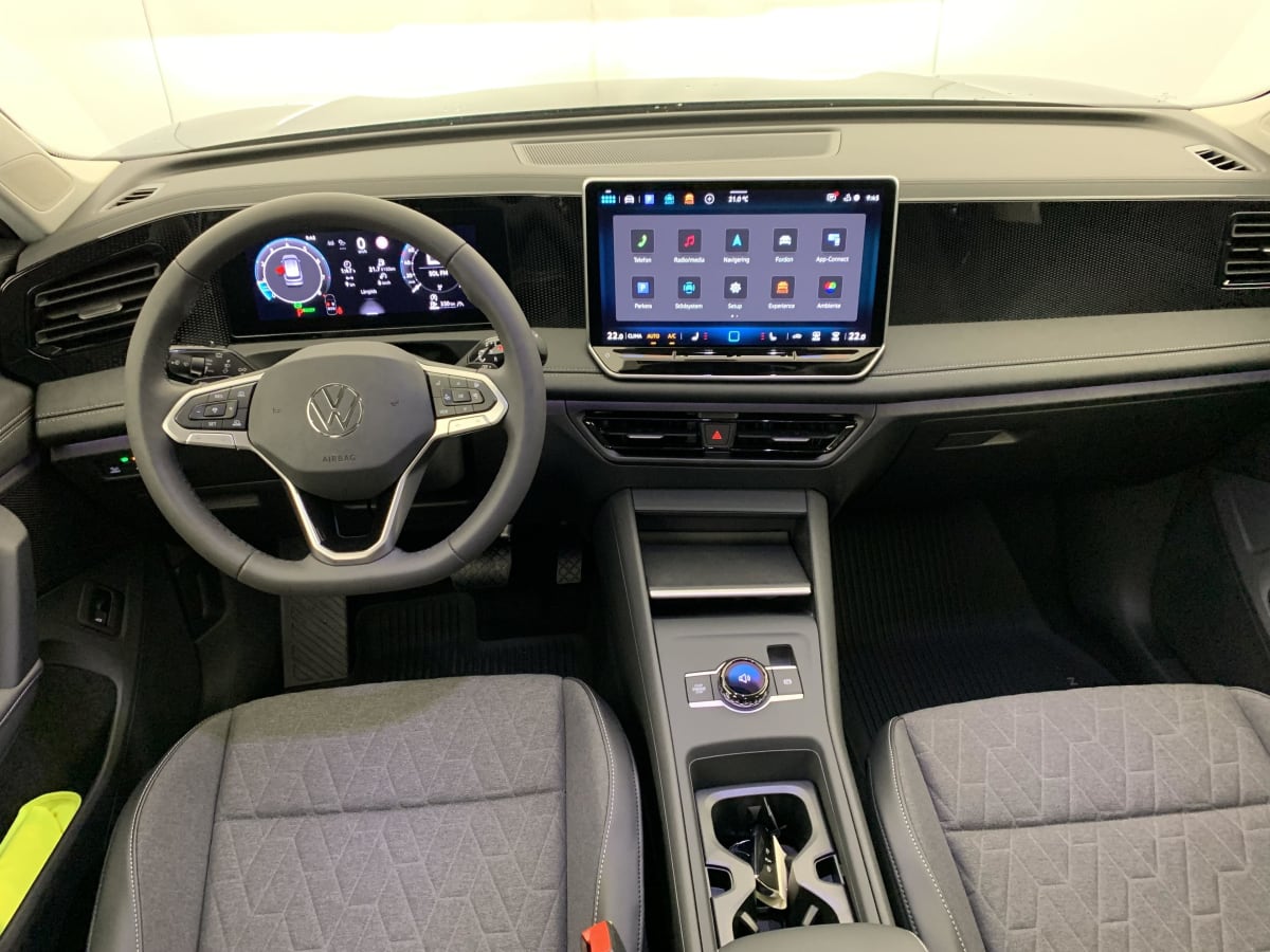 Volkswagen Tiguan - Image 14