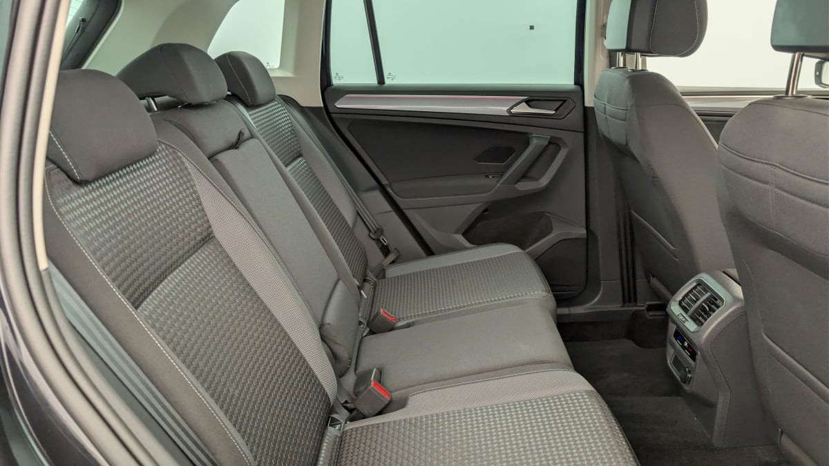 Volkswagen Tiguan - Image 10