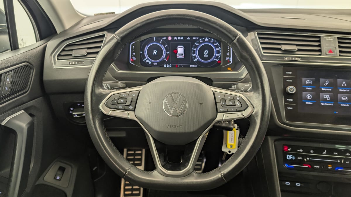 Volkswagen Tiguan - Image 14