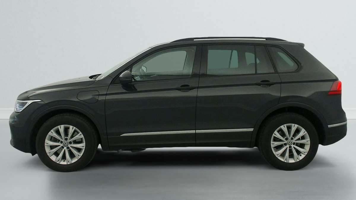 Volkswagen Tiguan - Image 4