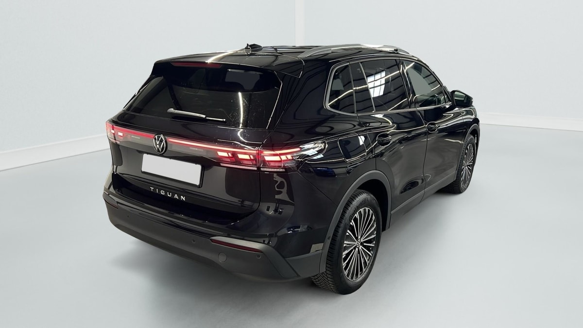 Volkswagen Tiguan - Image 7